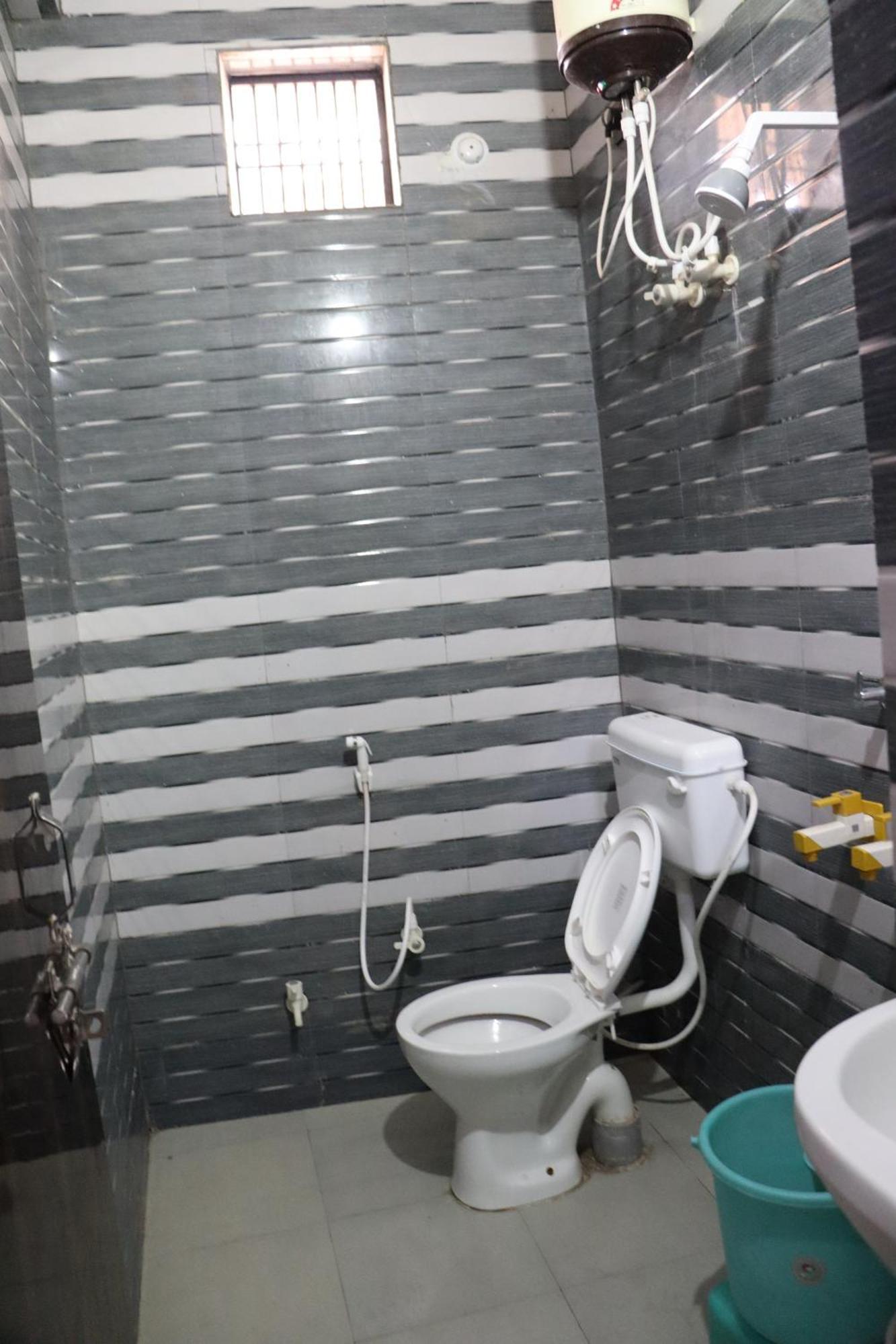 Guest house K.d. Dham-near Prem Mandir