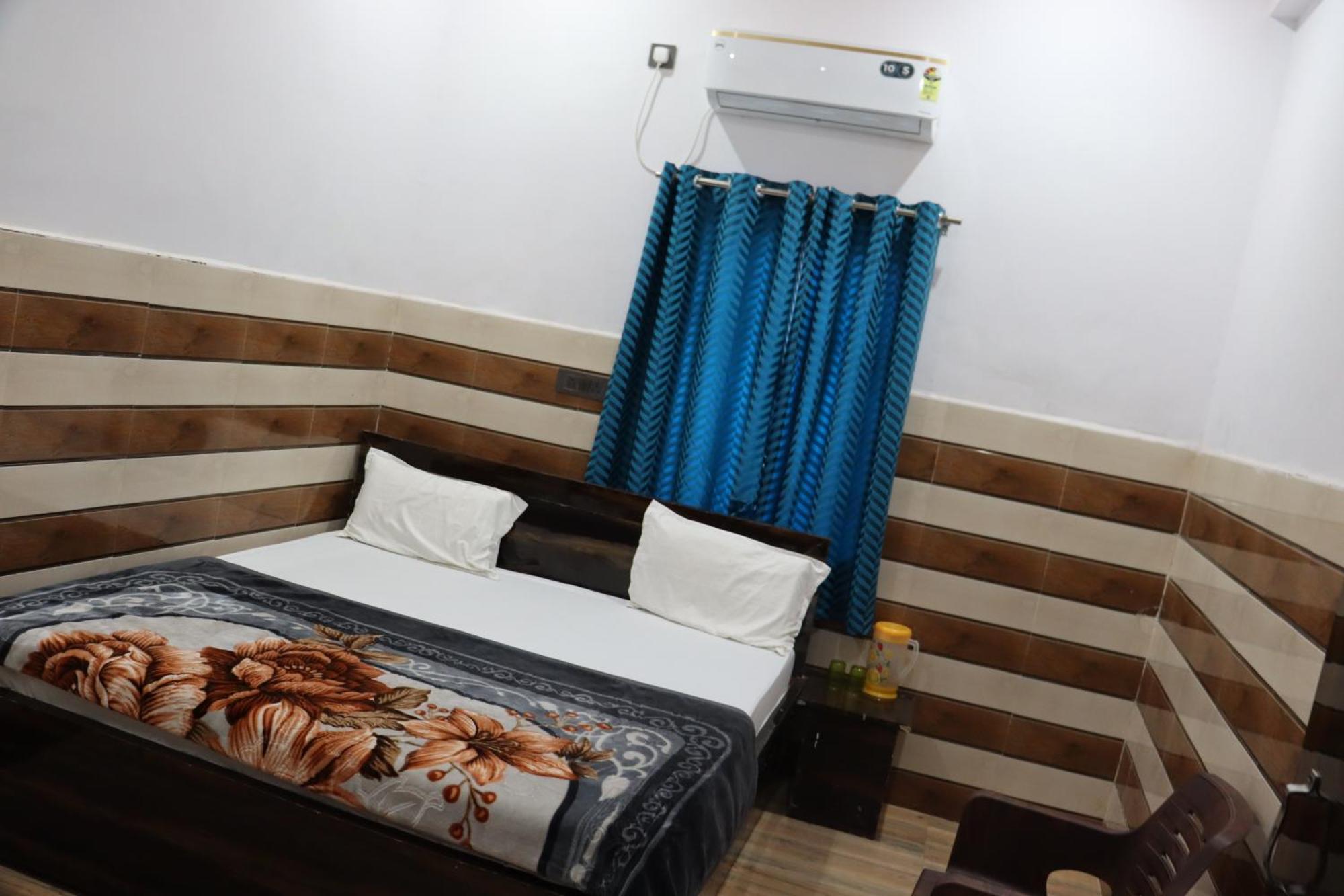 Guest house K.d. Dham-near Prem Mandir Vrindavan